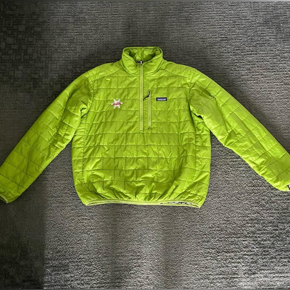 Men’s green Patagonia nano puff, quarter zip